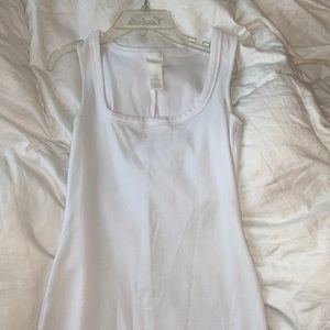 White ribbed bid on H&M fitted